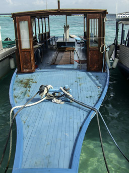 das  Dhoni  ist das traditionelle Transportmittel der Malediven